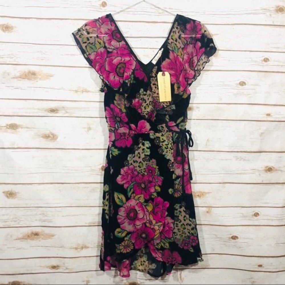 BAND OF GYPSIES‎ Velvet Floral Ruffle Wrap Dress Size XS